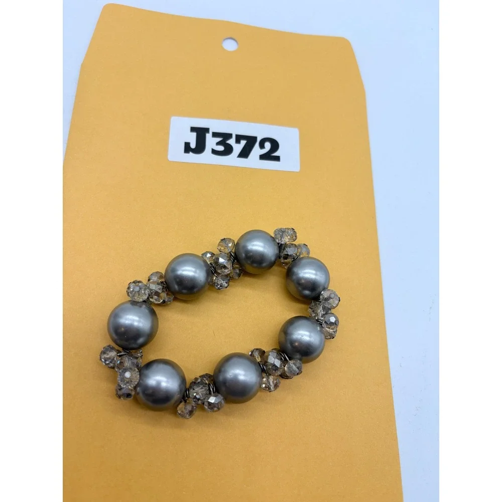 Chunky‎ Silver Faux Pearl and Faceted Crystal Beaded Stretch Statement Bracelet